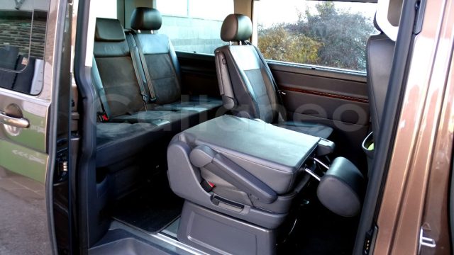 Volkswagen Multivan 2.0 BiTDI 180CV DSG Highline PACCHETTO NOTTE - foto 3 di 12