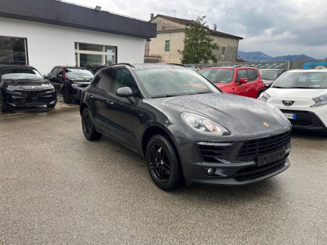 Porsche Macan 3.0 Diesel S - foto 2 di 4