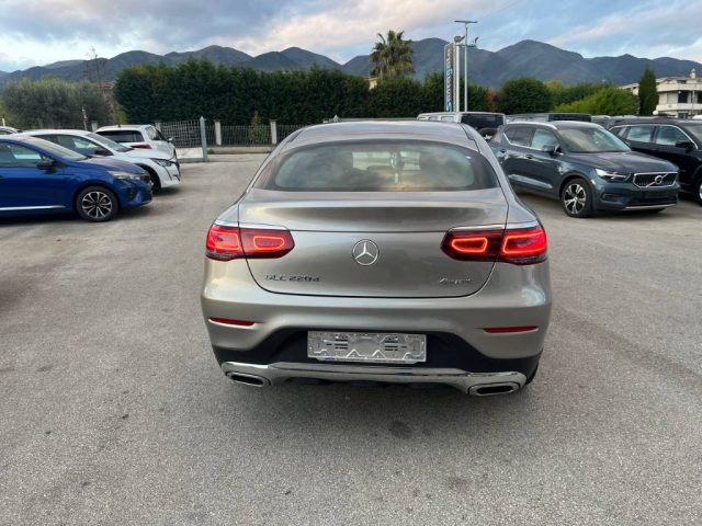 Mercedes-Benz GLC 220 d 4Matic Coupé Premium - foto 4 di 4