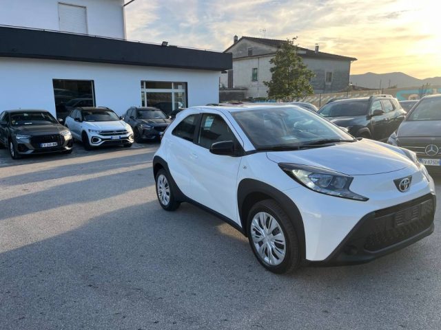 Toyota Aygo X 1.0 VVT-i 72 CV 5 porte Active km 0 a ALIFE