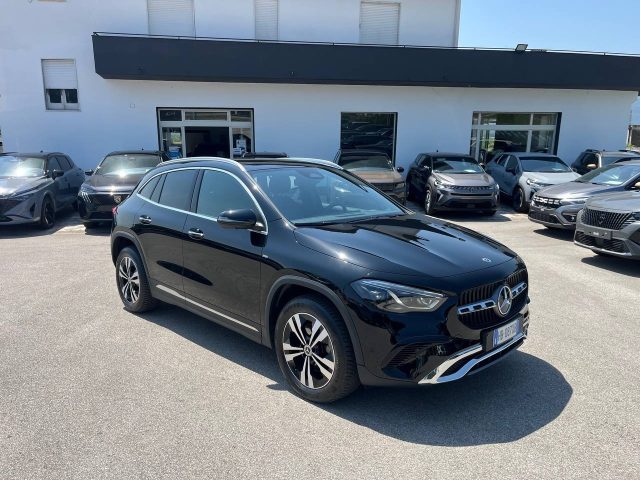 Mercedes-Benz GLA 200 d Automatic Progressive Advanced Plus - foto 2 di 4