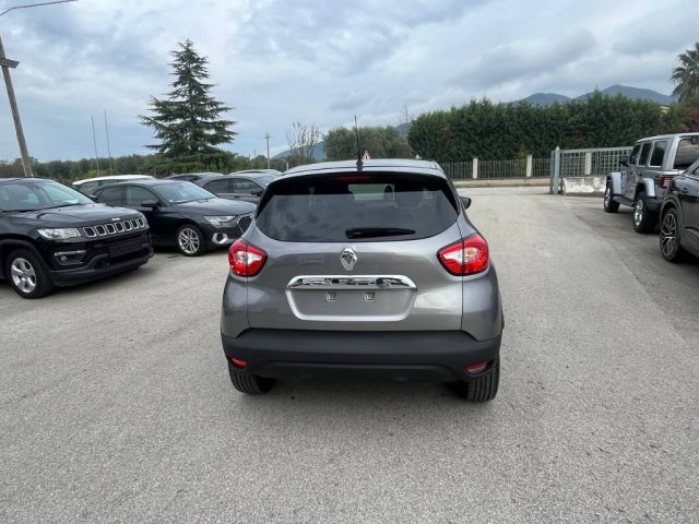 Renault Captur TCe 12V 90 CV Start&Stop Intens - foto 3 di 4