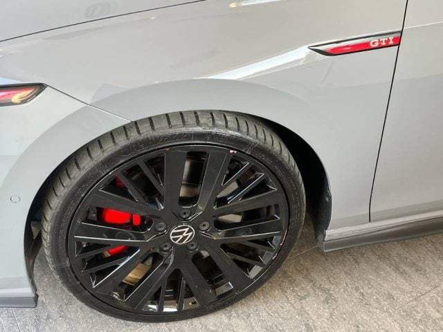 Volkswagen Golf 2.0 TSI GTI DSG - foto 4 di 4