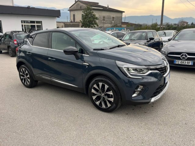 Renault Captur Mild Hybrid 140 CV Techno - foto 2 di 4