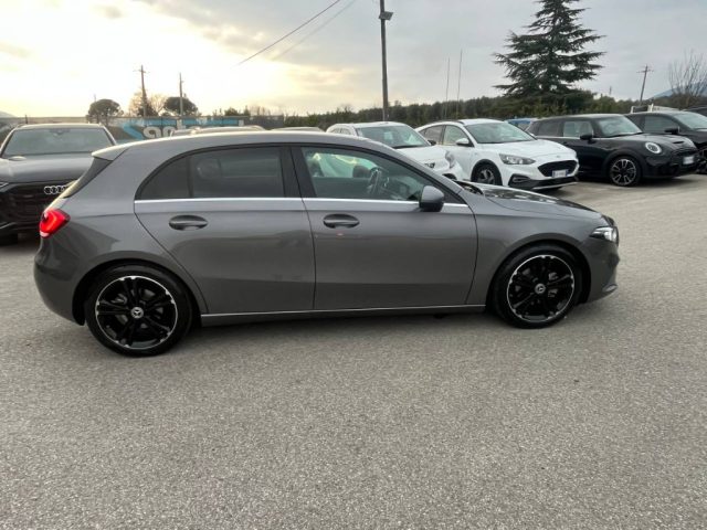 Mercedes-Benz A 180 d Automatic Sport - foto 3 di 4