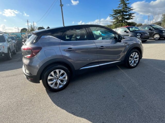 Renault Captur Blue dCi 115 CV EDC Intens - foto 2 di 4