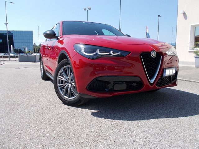 Alfa Romeo Stelvio 2.2 Turbodiesel 160 CV AT8 RWD Super - foto 4 di 4