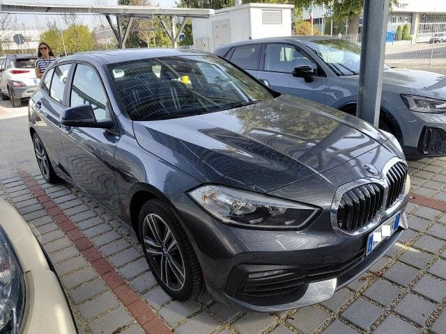 BMW 118 d 5p. Business Advantage, del 2021, 76.000 km, in vendita a San Vendemiano (TV)