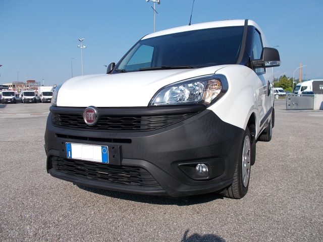 Fiat Doblo 1.6 MJT 105CV S&S PC-TN Cargo Lounge - foto 4 di 4