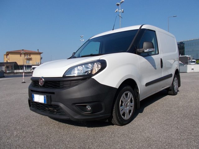 Fiat Doblo 1.6 MJT 105CV S&S PC-TN Cargo Lounge - foto 2 di 4