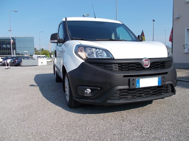 Fiat Doblo 1.6 MJT 105CV S&S PC-TN Cargo Lounge - foto 3 di 4