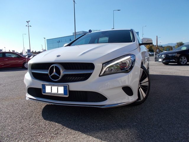 Mercedes-Benz CLA 200 d S.W. Automatic Sport prezzo reale - foto 4 di 4