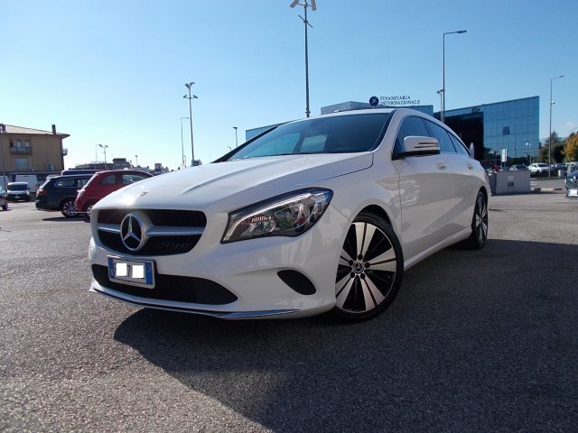Mercedes-Benz CLA 200 d S.W. Automatic Sport prezzo reale - foto 2 di 4