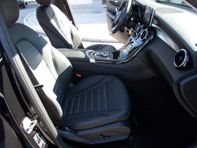 Mercedes-Benz GLC 250 d 4Matic Sport pelle totale - foto 3 di 4