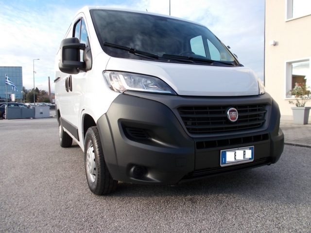 Fiat Ducato 30 2.3 MJT 120CV PC-TN Furgone usato a SAN VENDEMIANO