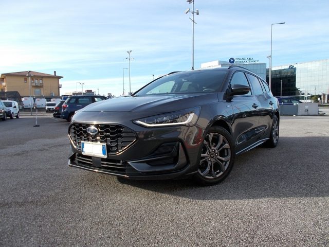 Ford Focus 1.0 EcoBoost Hybrid 125 CV SW ST-Line Style - foto 2 di 4