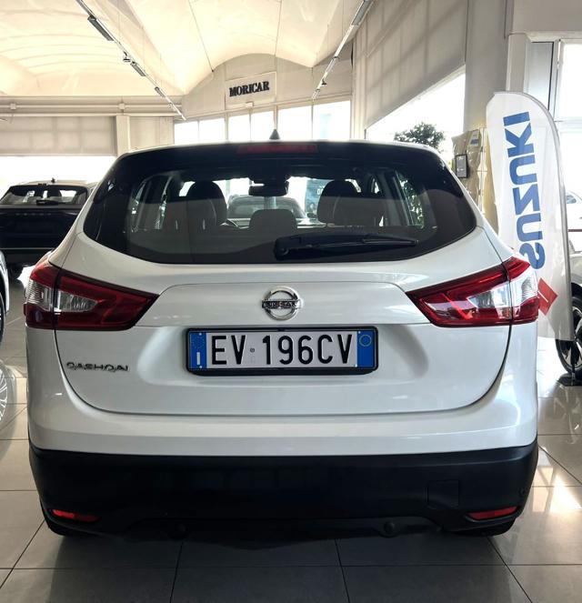 Nissan Qashqai 1.6 dCi 4WD edition usato a GUALTIERI