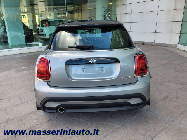 MINI Cooper Mini 5p 1.5 Cooper Business auto - foto 4 di 4