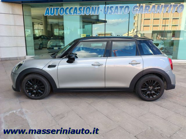 MINI Cooper Mini 5p 1.5 Cooper Business auto - foto 2 di 4