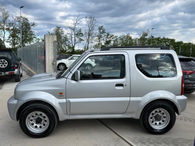 Suzuki Jimny 1.5 DDiS 4WD GANCIO TRAINO - foto 2 di 4