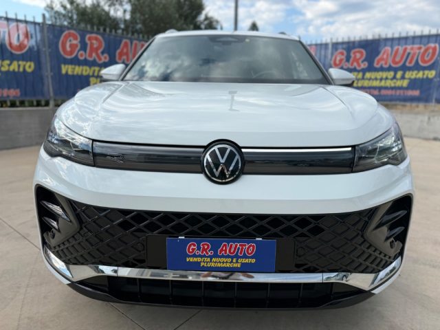 Volkswagen Tiguan R-Line GARANZIA UFFICIALE VW - foto 2 di 4