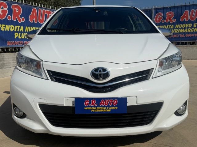 Toyota Yaris 1.4 D-4D diesel TREND - foto 2 di 4