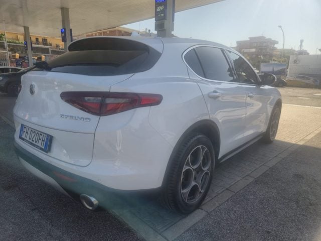 Alfa Romeo Stelvio 2.2 Turbodiesel 210 CV AT8 Q4 Executive - foto 4 di 13