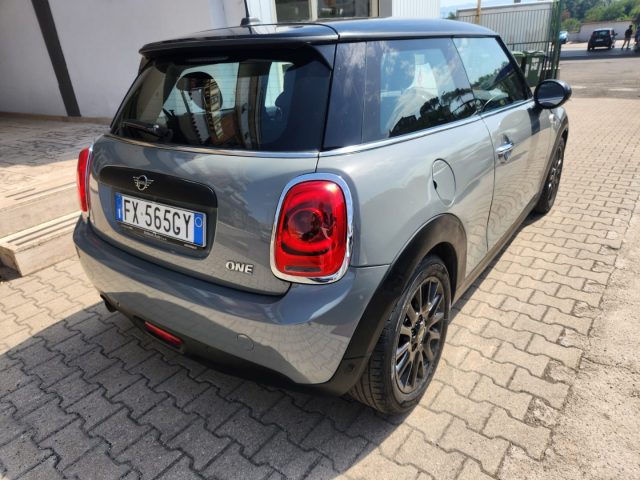 MINI One 1.5 One 75 CV - foto 4 di 4