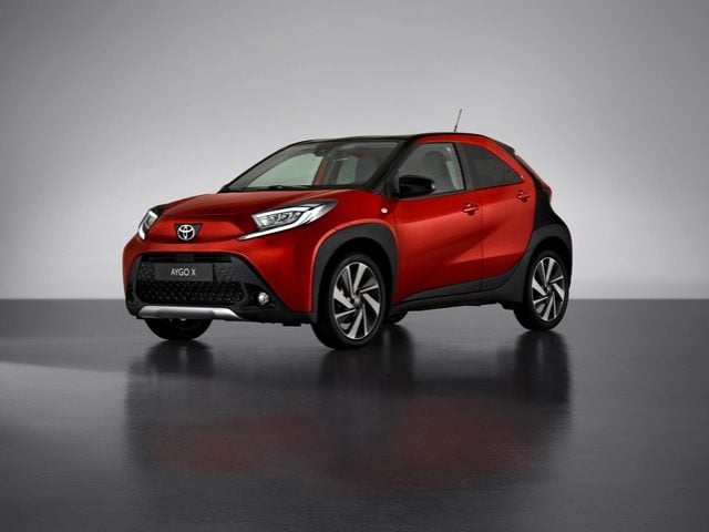 Toyota Aygo X 1.0 VVT-i 72 CV 5 porte Lounge usato a ROMA