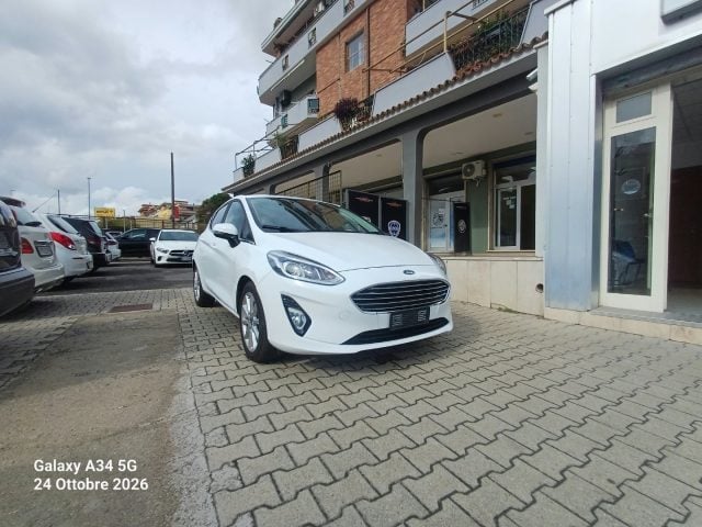 Ford Fiesta 1.0 EcoBoost 100CV 5 porte Powershift Titanium - foto 3 di 4