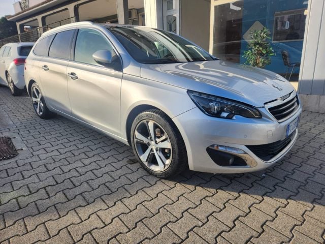 Peugeot 308 BlueHDi 120 S&S EAT6 SW Allure, del 2016, 22.000 km, in vendita a Roma (RM)