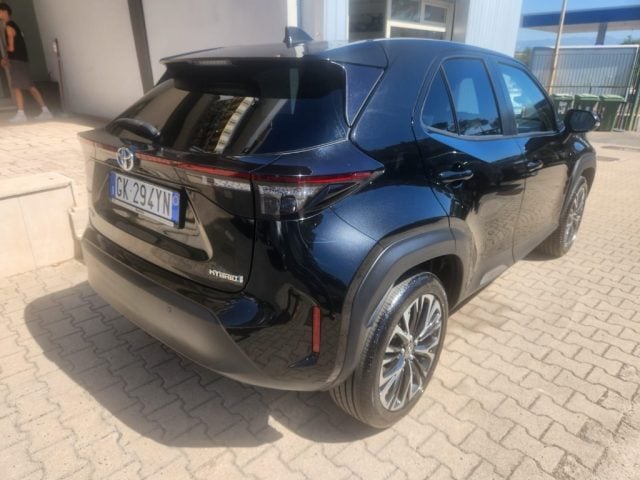 Toyota Yaris Cross 1.5 Hybrid 5p. E-CVT AWD-i Lounge - foto 4 di 4
