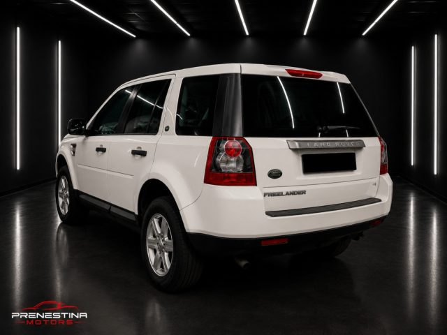 Land Rover Freelander 2.2 TD4 S.W. SE - foto 2 di 4