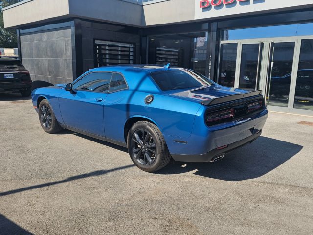 Dodge Challenger 3.6L V6 AT8 SXT AWD Blacktop - foto 3 di 4
