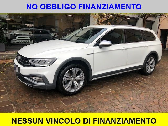 Volkswagen Passat Alltrack 2.0 TDI 190 CV 4MOTION DSG BMT usato a ROSà
