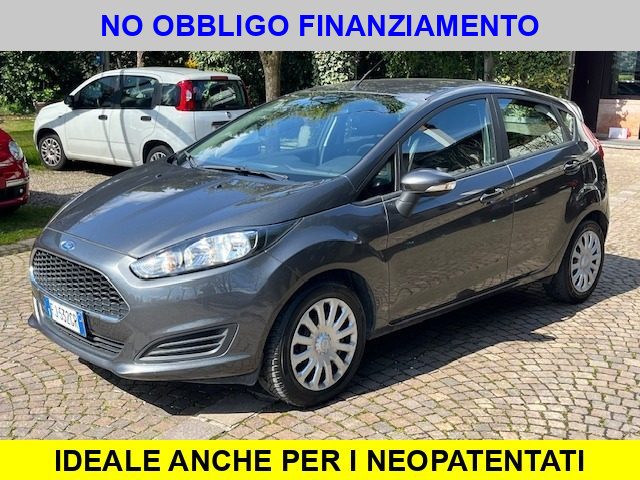 Ford Fiesta 1.5 TDCi 5 porte Neopatentati usato a ROS�