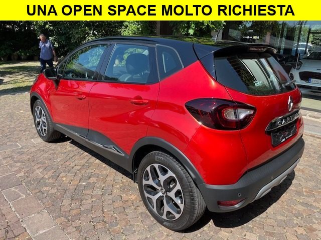 Renault Captur TCe 90 CV Intens Neopatentati - foto 2 di 4