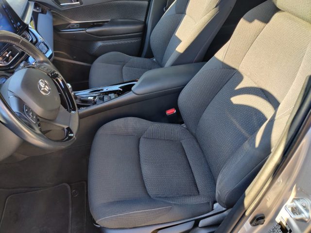 Toyota C-HR 1.8 Hybrid E-CVT Trend KM 60.500, del 2019, 60.500 km, in vendita a Roma (RM)