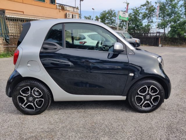 smart forTwo 70 1.0 twinamic Passion AUTOMATICA - foto 3 di 4