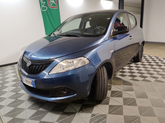 Lancia Ypsilon 1.0 FireFly 5 porte S&S Hybrid Oro - foto 2 di 4