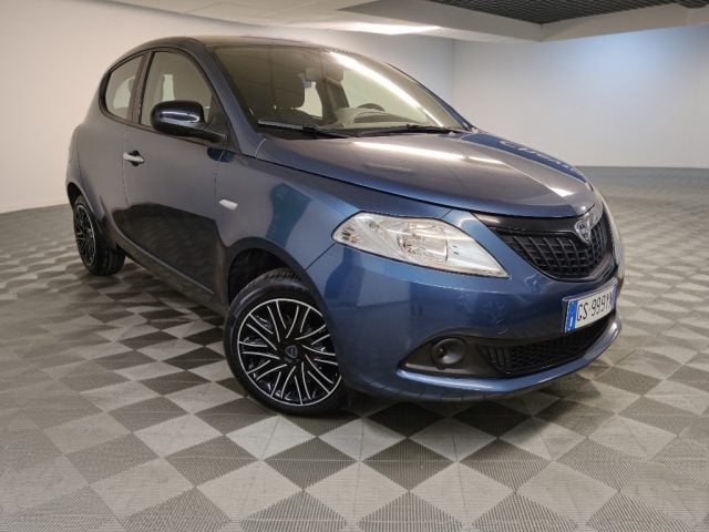 Lancia Ypsilon 1.0 FireFly 5 porte S&S Hybrid Oro, del 2024, 13.000 km, in vendita a Roma (RM)