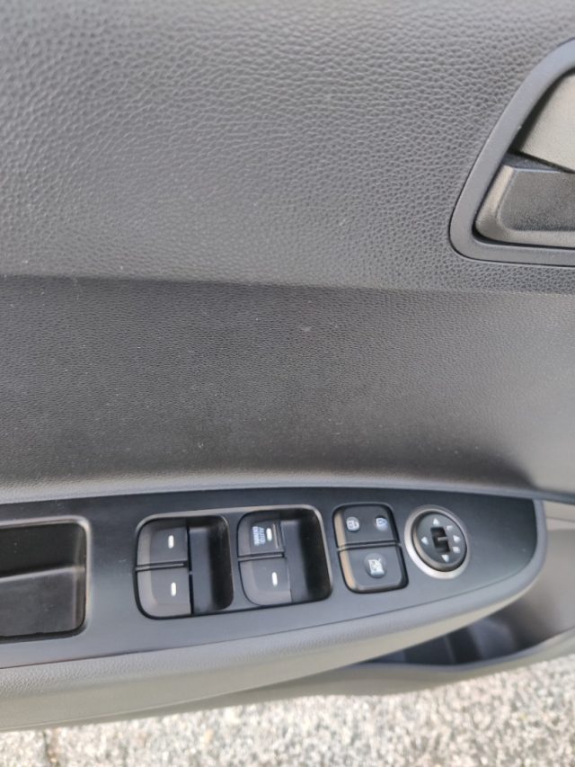 Hyundai i10 1.0 LPGI CAMBIO AUTOMATICO Comfort usato a ROMA