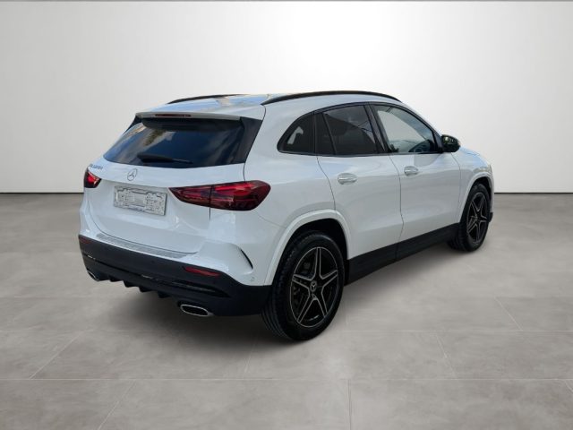 Mercedes-Benz GLA 200 Automatic AMG Line Premium - foto 4 di 4