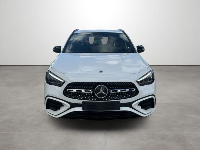 Mercedes-Benz GLA 200 Automatic AMG Line Premium - foto 2 di 4