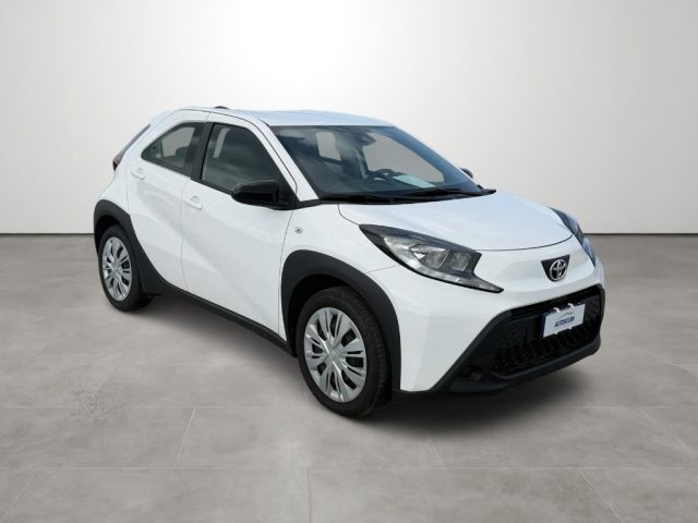 Toyota Aygo X 1.0 VVT-i 72 CV 5 porte Active - foto 3 di 4