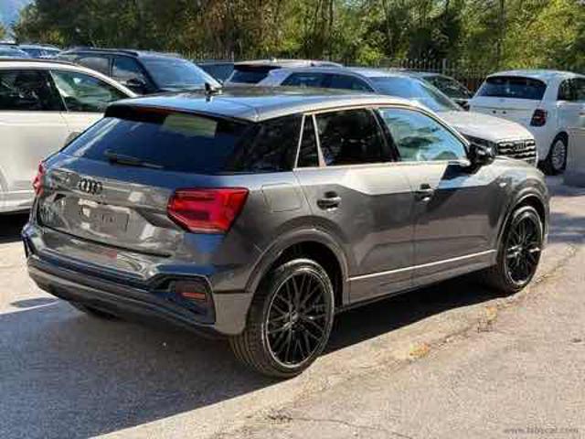 Audi Q2 35 TDI S tronic Identity Black - foto 2 di 3
