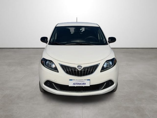 Lancia Ypsilon 1.0 FireFly 5 porte S&S Hybrid Ecochic Silver - foto 2 di 4