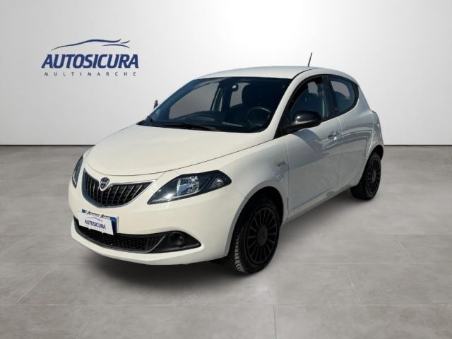 Lancia Ypsilon 1.0 FireFly 5 porte S&S Hybrid Ecochic Silver, del 2021, 20.000 km, in vendita a Marsala (TP)