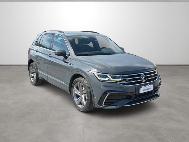 Volkswagen Tiguan 2.0 TDI 150 CV SCR DSG 4MOTION R-Line - foto 3 di 4