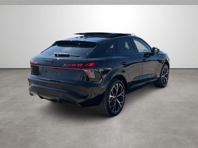 Audi Q3 SPB TDI 110 kW S tronic S Line edition - foto 4 di 4